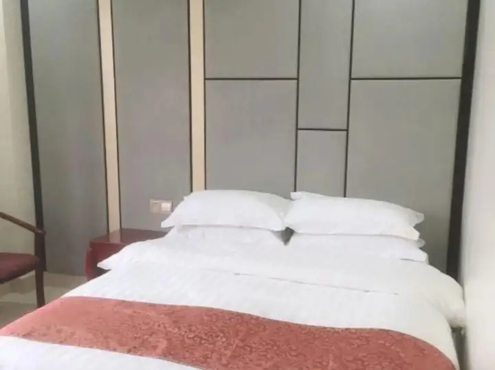 Шанхай: Nuoyang Hotel