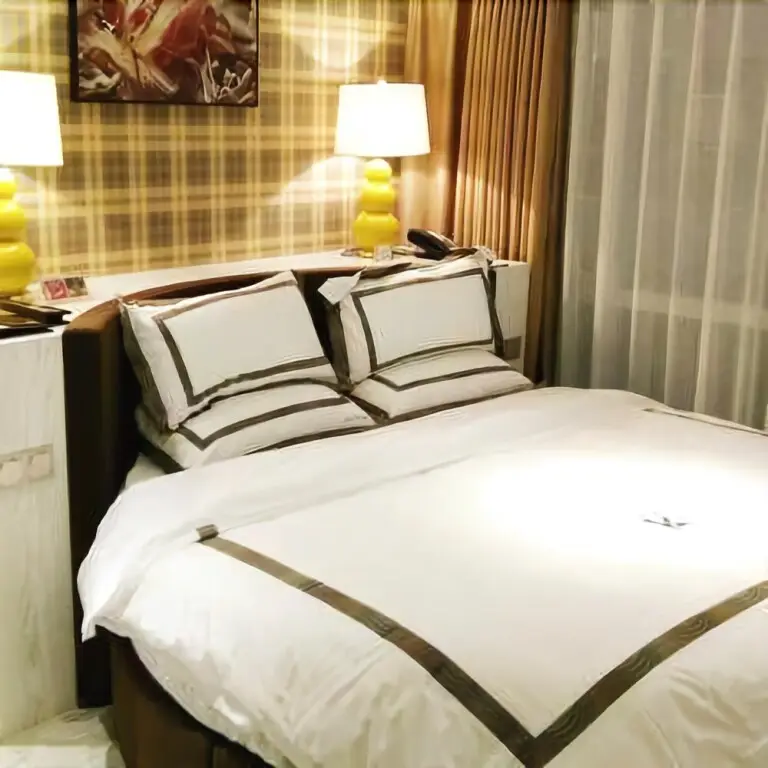 Путянь: Lock Hotel