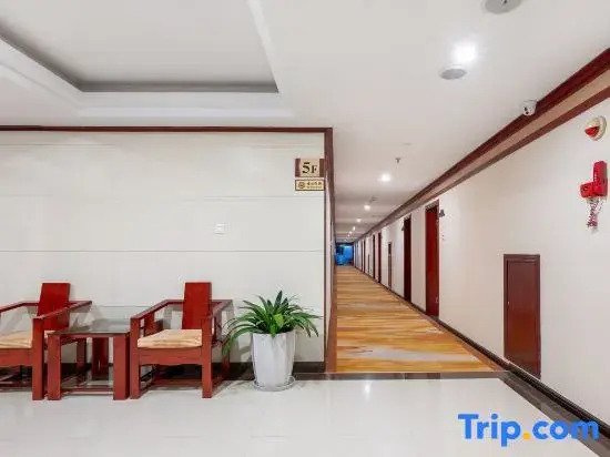 Лицзян: Lijiang Beisili Hotel (Gucheng Zhongyi Market Mufu)