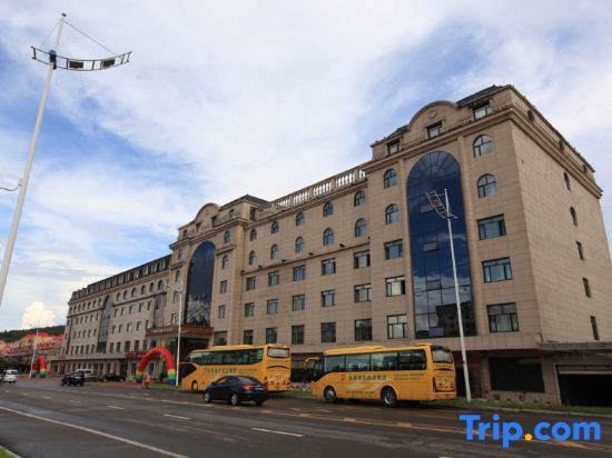 Ичунь Хэйлунцзян: Xinhao Business Hotel