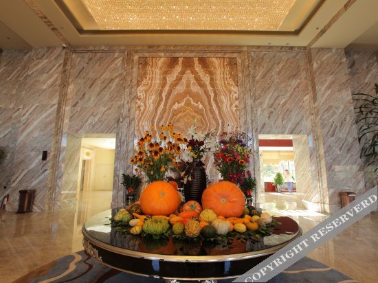 Ичунь Хэйлунцзян: Xinhao Business Hotel