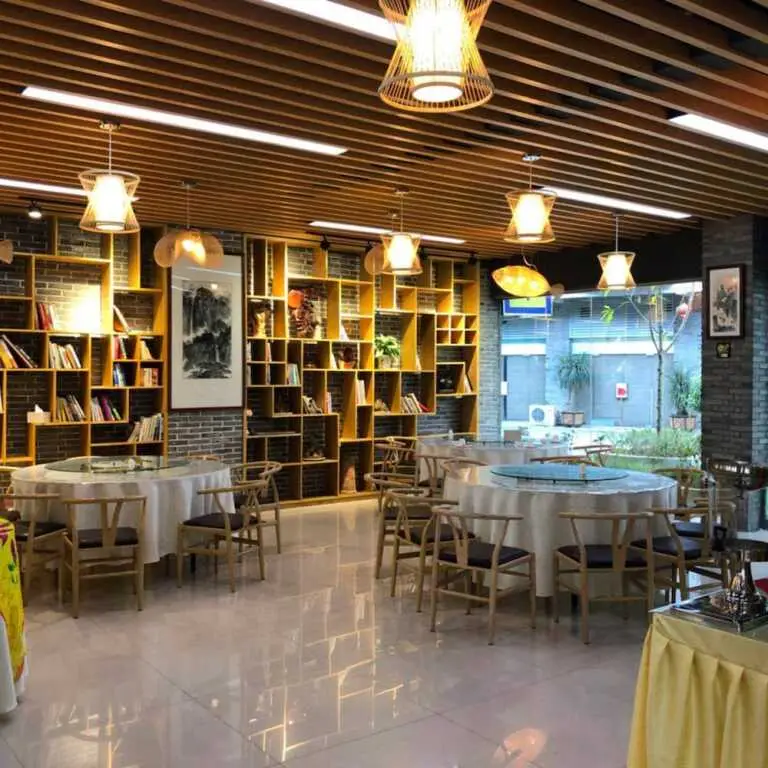 China Town Riverside Garden View Hotel — фото 1