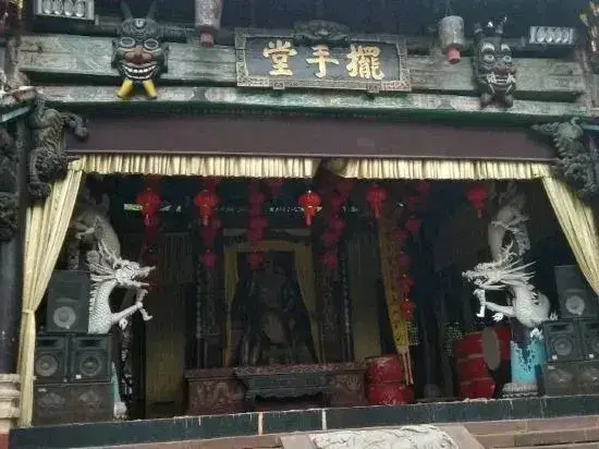 Чжанцзяцзе: Caiyin Inn