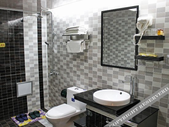 Цицикар: Ease Hotel (Qiqiha'er Zhonghuan Dashang Xinmate Branch)