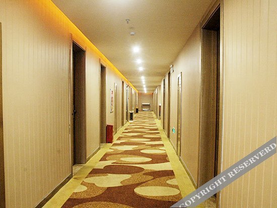 Наньчан: Xindaze Hotel (Nanchang Qingyunpu District Government)
