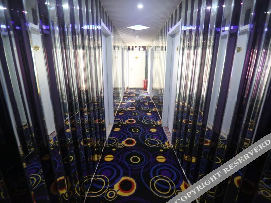 Шанхай: 上海顺驿精品酒店