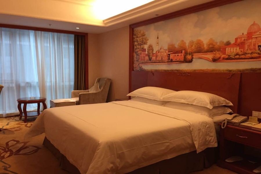 Фошань: Vienna International Hotel Foshan Qiandenghu