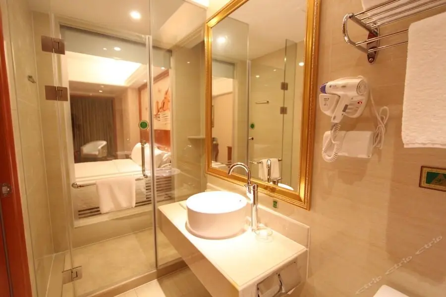 Фошань: Vienna International Hotel Foshan Qiandenghu