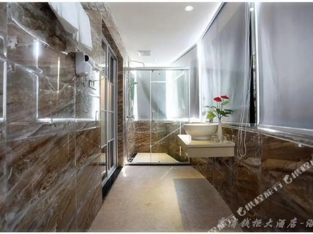 Qiangui Theme Hotel — фото 1