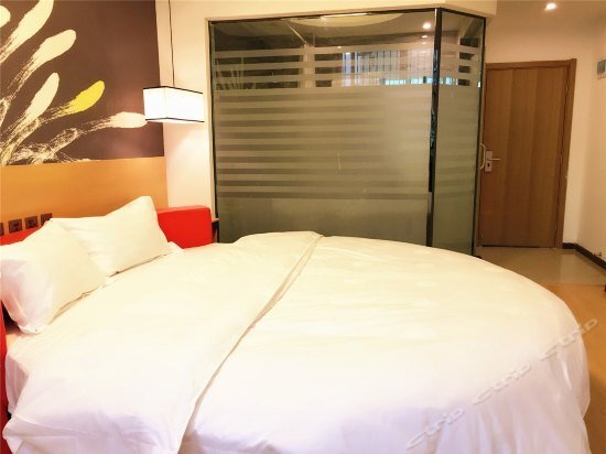 Хуанган: Thank Inn Chain Hotel Hubei Huanggang Xishui County Wenyiduo Avenue