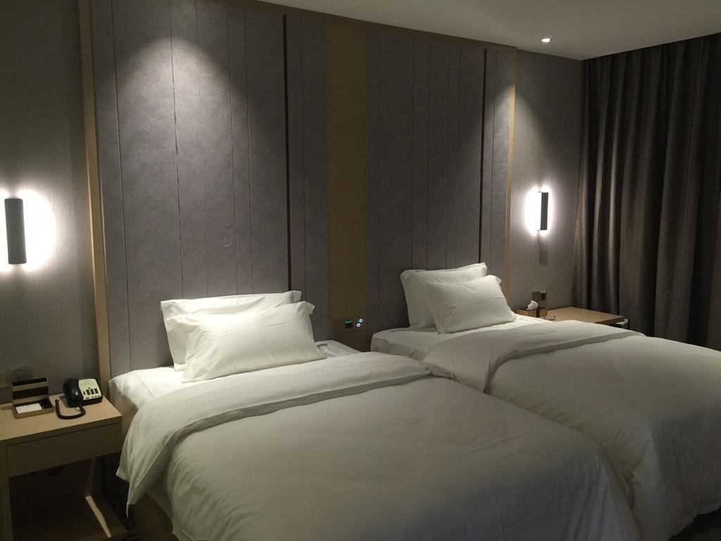 Lavande Hotel (Yichang Baotahe Wanda) — фото 1