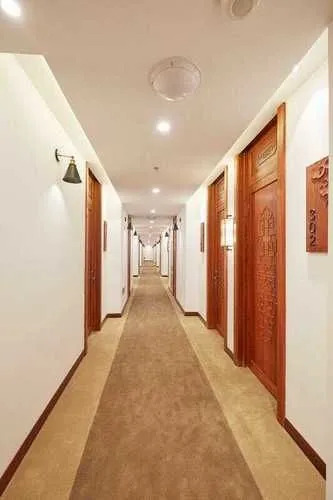Яньтай: Yantai Tianma Kangxinju Hotel
