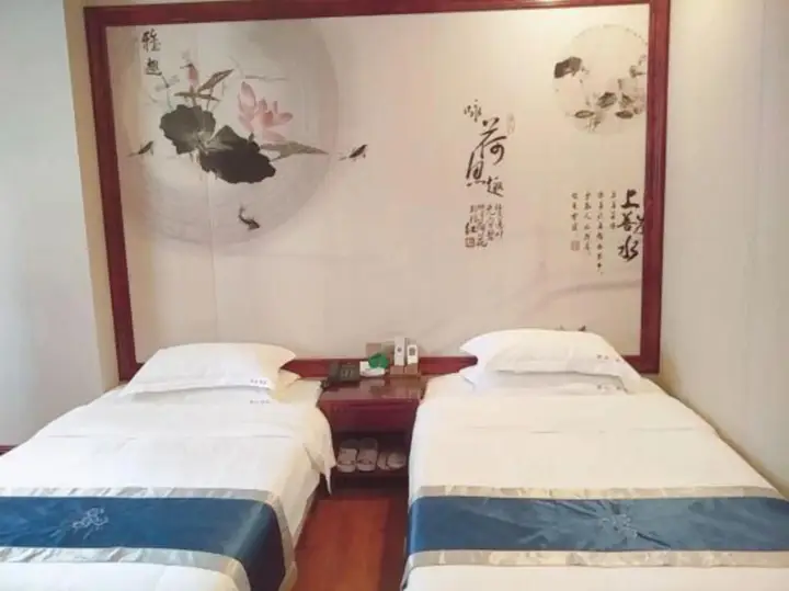 Фошань: Li's Holiday Hotel (Foshan Sanshui Railway Station)