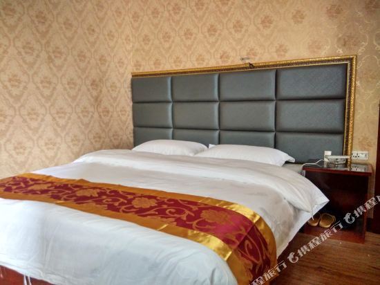 Чунцин: Xijing Hotel (Southwest Hospital Store)