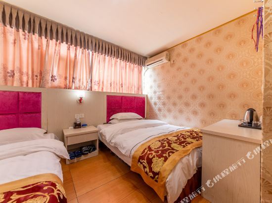 Чунцин: Xijing Hotel (Southwest Hospital Store)