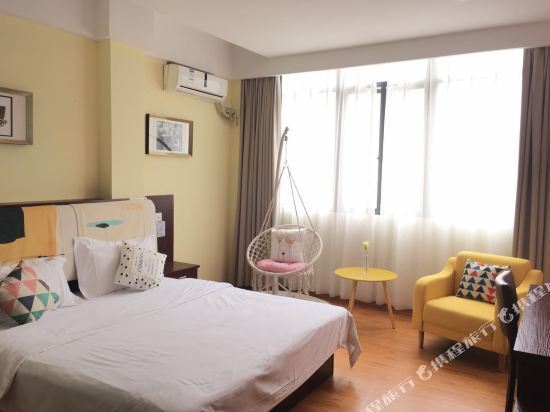 Гуанчжоу: Ai Mi Hotel (Guangzhou Vocational College of Technology & Business)
