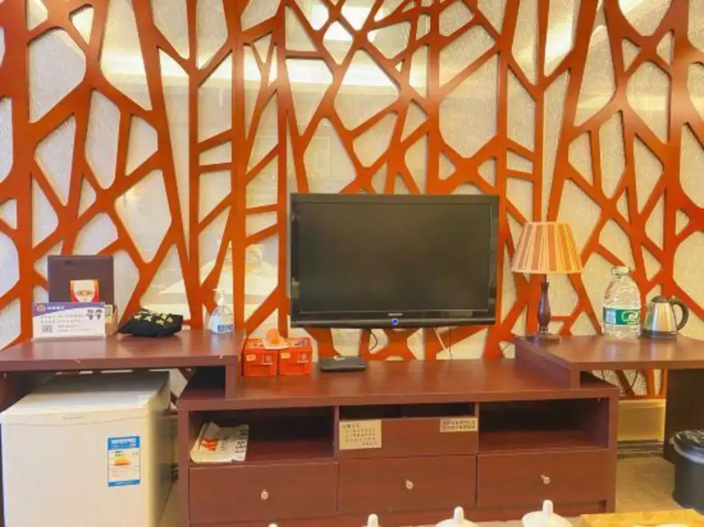 Пиндиншань: Minghao Holiday Hotel (Pingdingshan Kaiyuan Road Pedestrian Street)