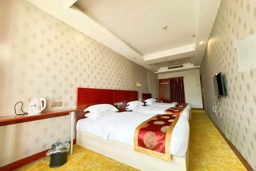 Сянси: Towo Imperial Court International Hotel (Longshan Bus Station Store)
