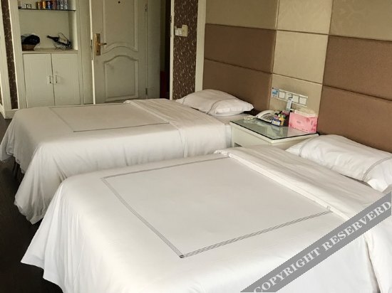 Панжихуа: New Window Hotel Chain (Panzhihua Zhuhu Garden)
