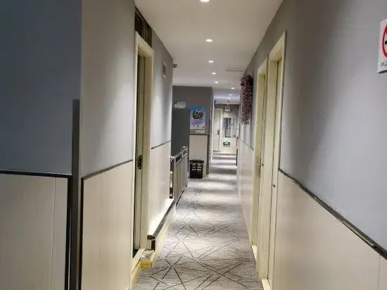 Шанхай: shenzhujiudian (Shanghai Changhai Hospital Xiangyin Road Subway Station Branch)