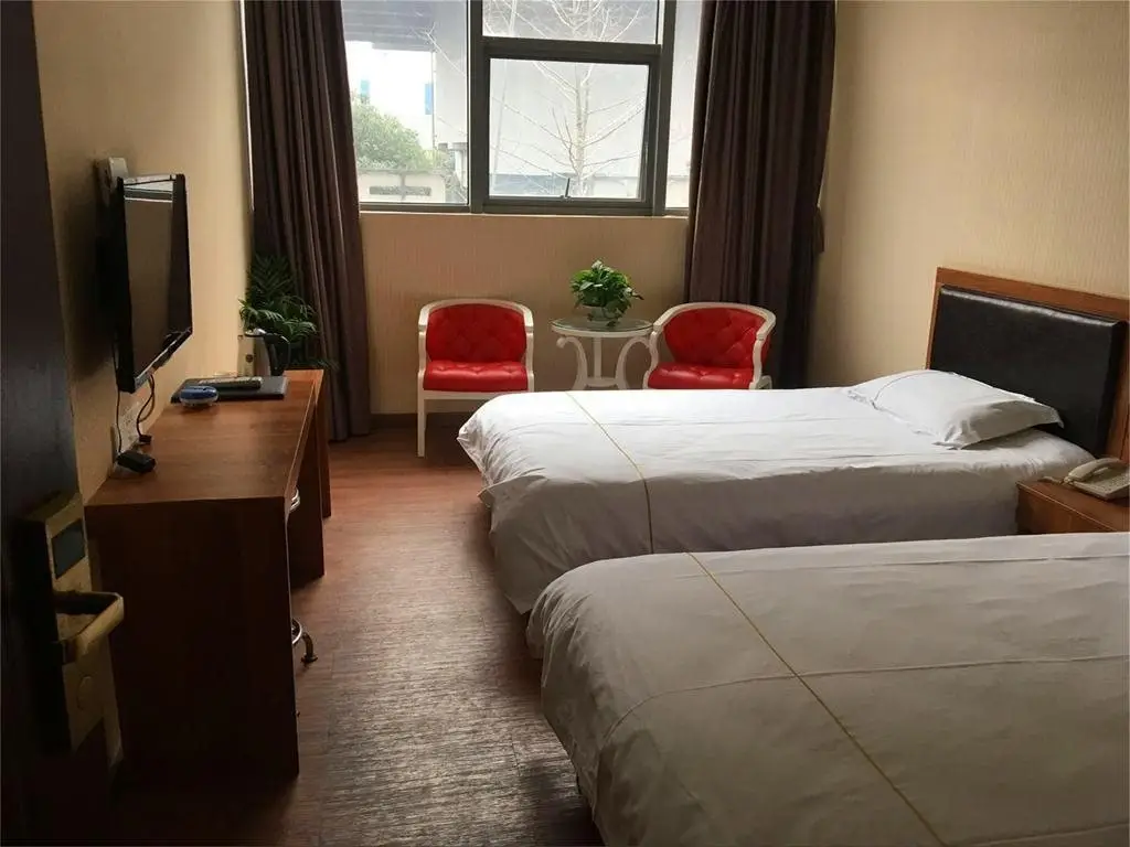 Juyuan Business Hotel — фото 1