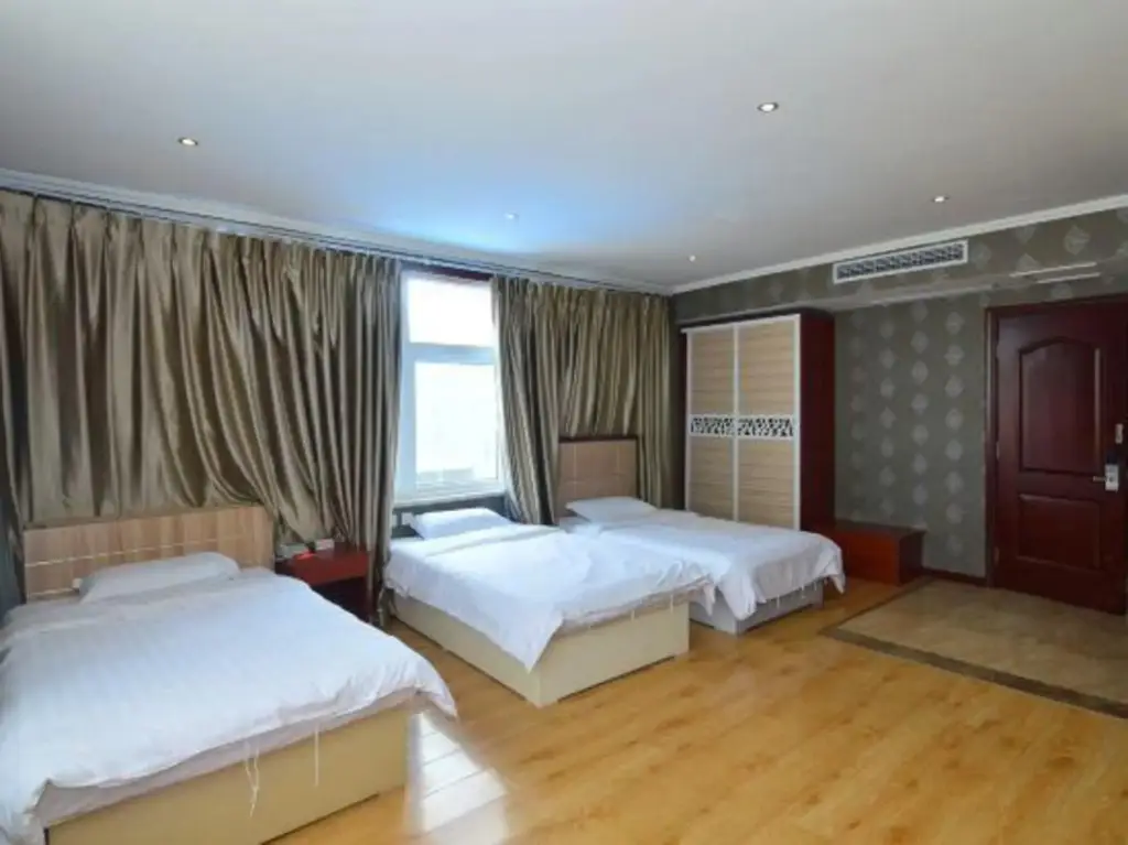 Циндао: Shang Haoju Business Hotel