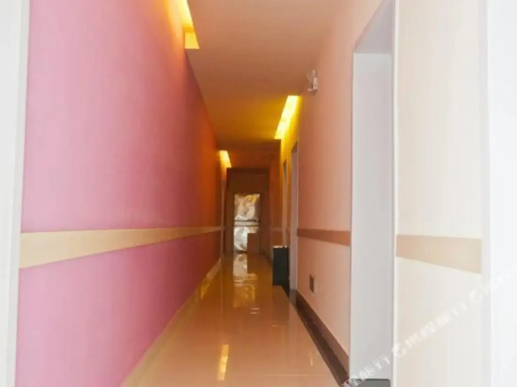 Цзыбо: 100 Inn Liangpin Hotel (Shandong University of Technology West Sixth Road)