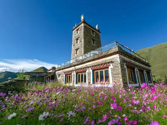 GangkarDzong Manor Hotel — фото 1