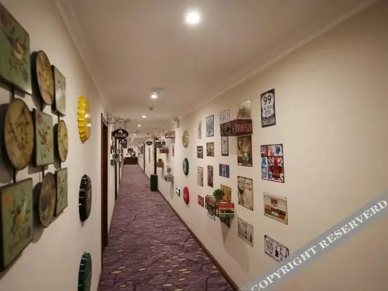 Чанчунь: Yake Town Holiday Hotel (Changchun Qingnian Road CRRC Railcar Factory)