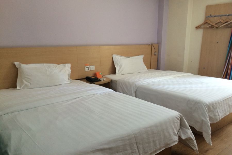 Сиань: 7 Days Inn Xi an Railway Station North Street Metro Station