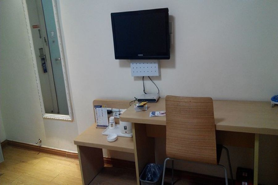 Сиань: 7 Days Inn Xi an Railway Station North Street Metro Station