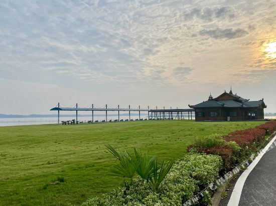 Ухань: Dragon Bay Peninsula Resort Liangzi Lake Wuhan