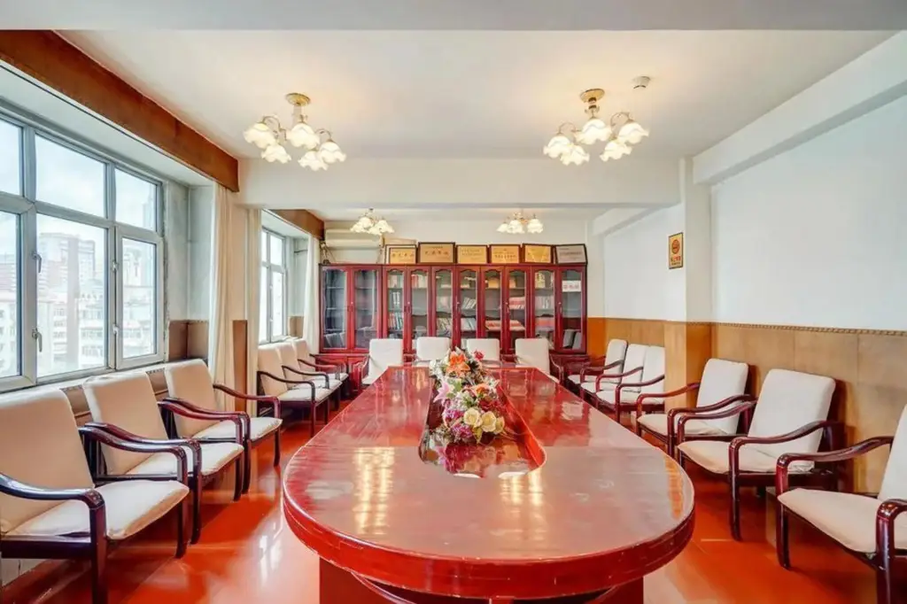 Харбин: Longyun Hotel