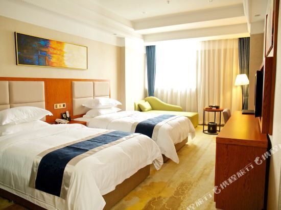Haotian International Hotel (Qingyuan City Plaza Lianjiang Road) — фото 1