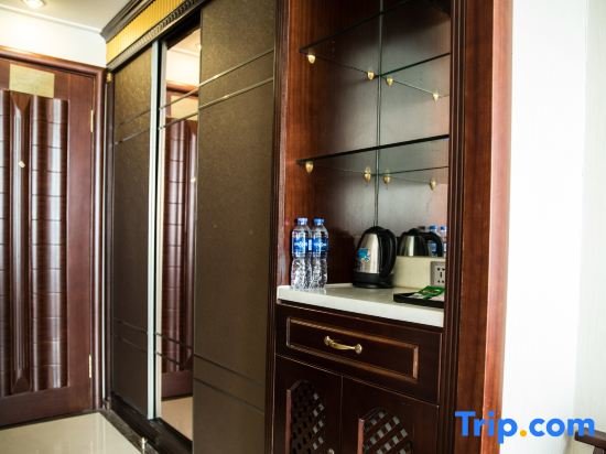 Фушунь: Tianbao Hotel