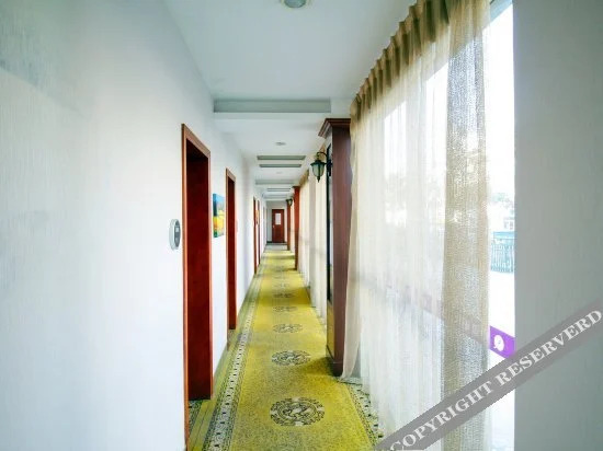 Хэфэй: Yaqi Business Hotel Hefei Aoti Chengshi