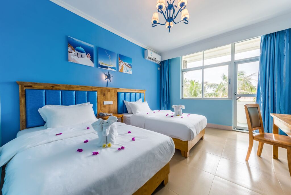 Санья: Sanya Yinyuan Linhai Theme Hotel