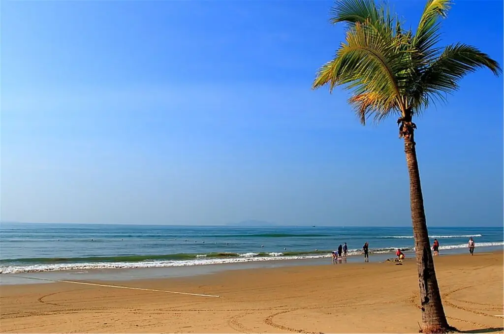 Санья: Sanya Yinyuan Linhai Theme Hotel