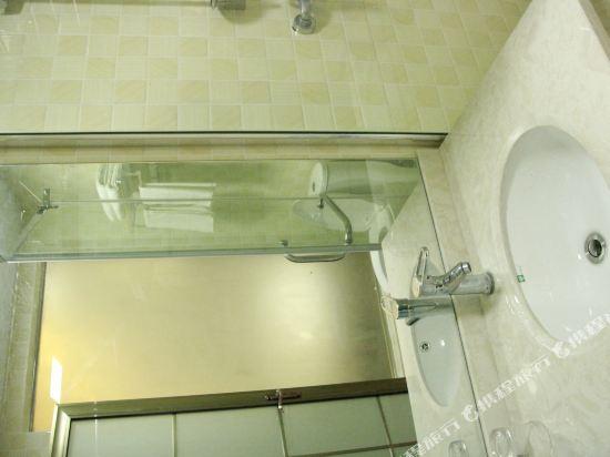 Чжанцзяцзе: Yikai Business Hotel