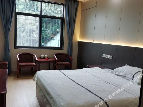 Чжанцзяцзе: Yikai Business Hotel