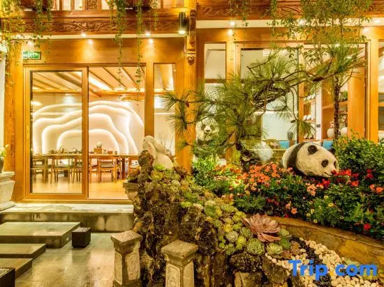 Лицзян: LiJiang Shiningland Resort Hotel（Lijiang Old Town）
