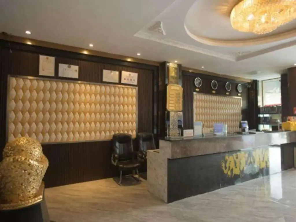Линжи: Long Du Hotel