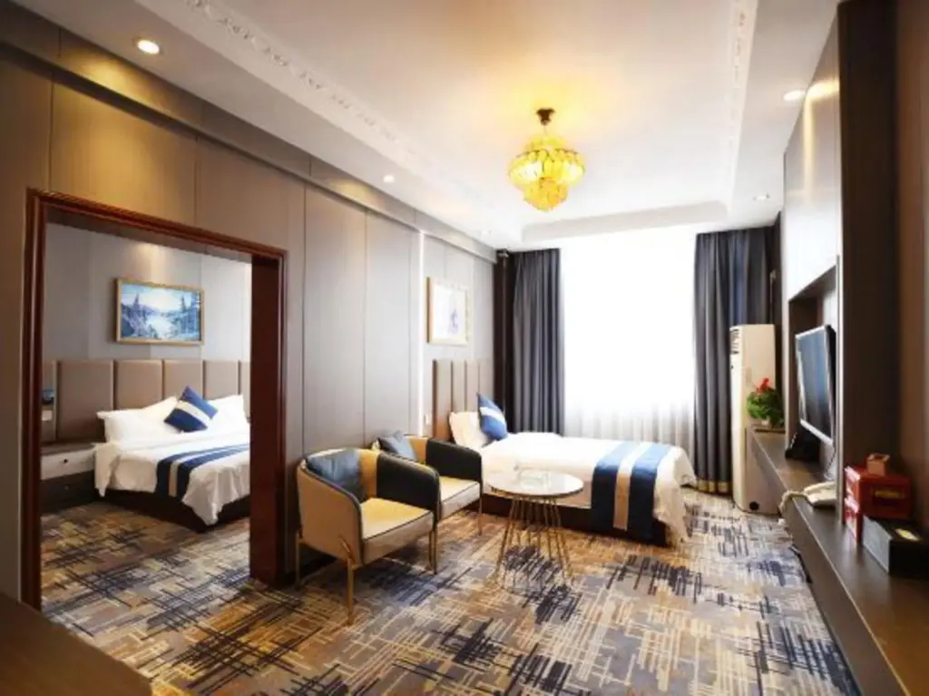 Линжи: Long Du Hotel