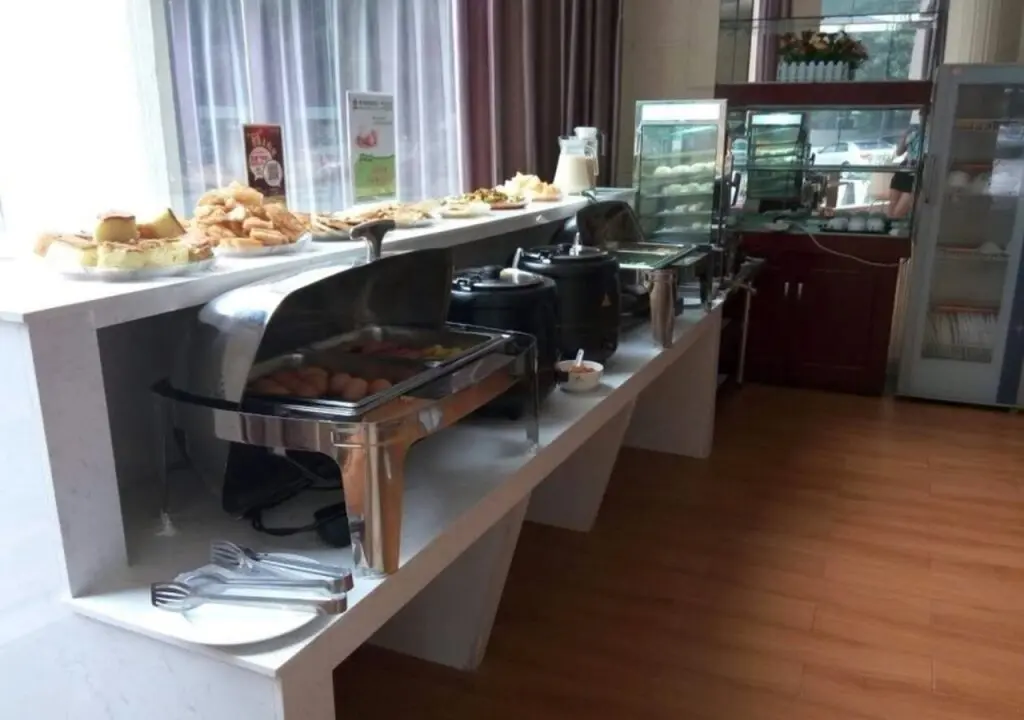 Гуанчжоу: GreenTree Alliance GuangDong GuangZhou HuaDu District YunShan Avenue Sports Center Hotel