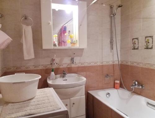 Москва: MoiDom rooms on prospekt Mira