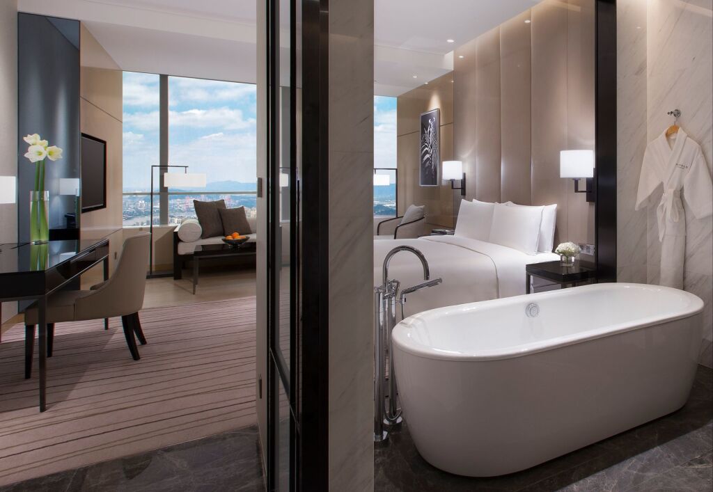 carousel image 4