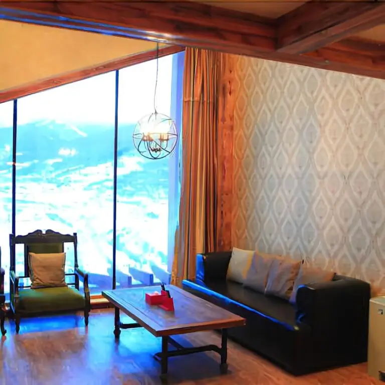 Чжанцзякоу: Flying Bird Holiday Hotel Wanlong Skiing Facility Branch