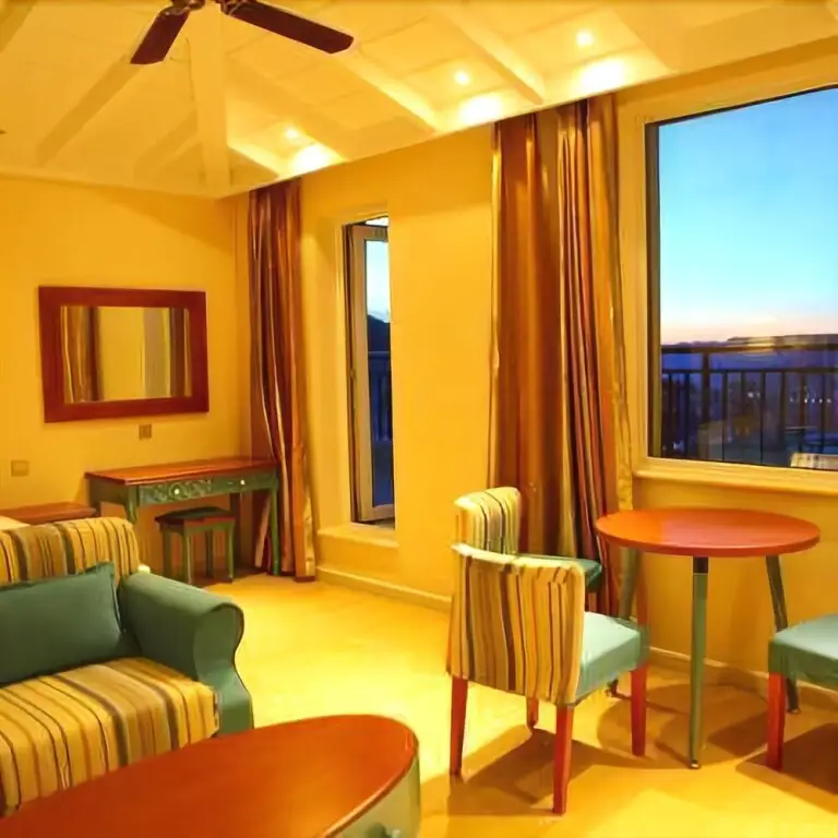 Чжанцзякоу: Flying Bird Holiday Hotel Wanlong Skiing Facility Branch