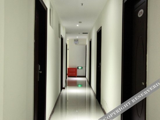 Ухань: Xinlian Hotel