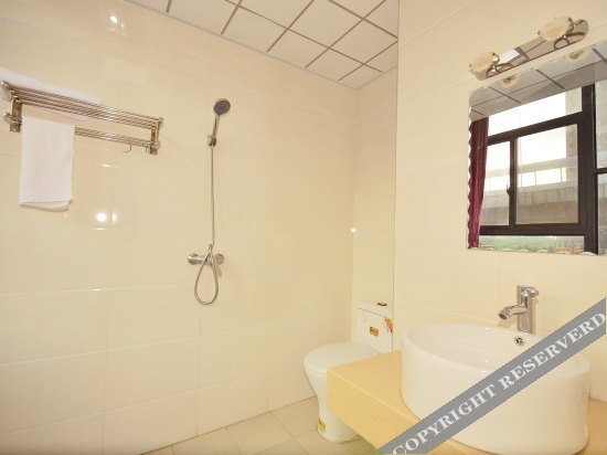 Ухань: Xinlian Hotel